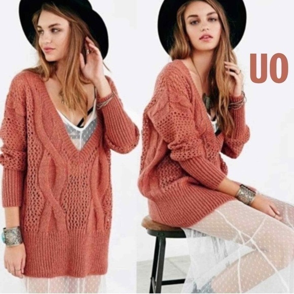 Urban Outfitters Kimchi Blue Brown Cable Knit Sweater Deep V Neck Ribbed Hem M - Picture 3 of 14